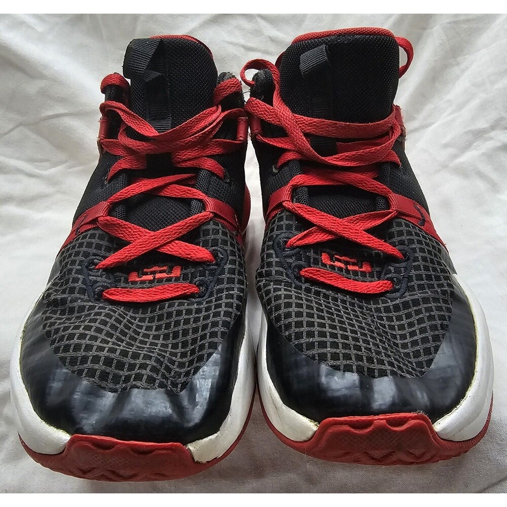Nike LeBron Witness 8y Bred Black Red Athletic Basketball Shoes Sneakers New
